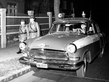 gaz_21_volga_rendorseg.jpg