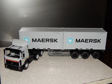 МАЗ-6422 + МАЗ-938920, Maersk.jpg