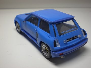 RENAULT-5 turbo zad.jpg