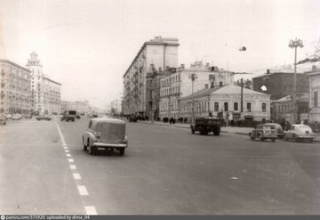 Редчайший ракурс ремзаводской «Победы»... Москва, 1956-1957 гг...........jpeg