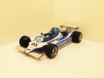 А це подібна модель від Minichamps