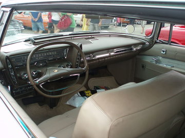 1963_Imperial_Crown_hardtop_sedan_(5410191986).jpg