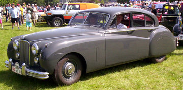 Jaguar_Mark_VII_Saloon_1954_2.jpg