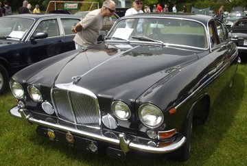 '66_Jaguar_420G_(Hudson_British_Car_Show_'12).JPG