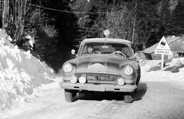 gaz-21_volga_v_ralli_monte-carlo-2.jpeg