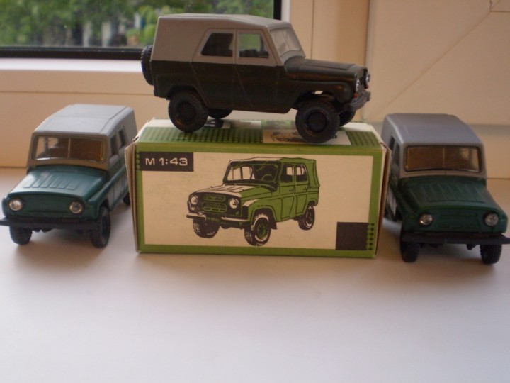 UAZ-469 Xerson tru+korobka.jpg