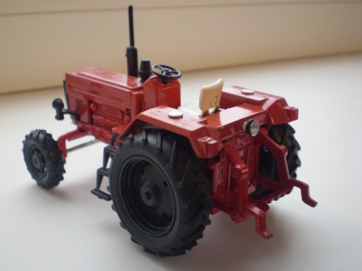 MTZ-82 kabrio zad.jpg