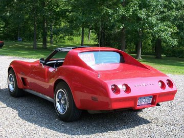 1974_Corvette_Stingray-red.jpg
