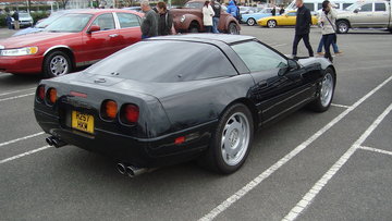 1991_Chevrolet_Corvette_(17607969235).jpg