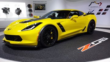 2015_Chevy_Corvette_Stingray_Z06_Debut_at_Detriot_Auto_Show_1.jpg
