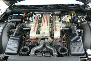 550maranello-engine.jpg