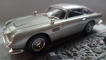 Aston Martin 1963 DB5.jpg