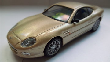 Aston Martin 1999 DB7.jpg