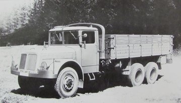 Tatra111_02.JPG