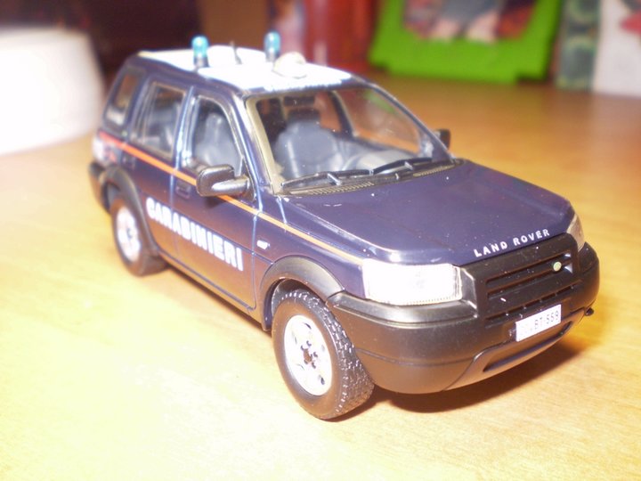 LAND ROVER FREELANDER carabinieri.jpg