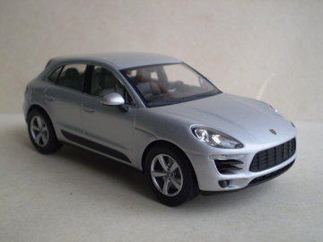 Porsche Macan2.jpg