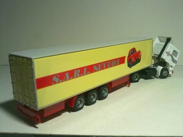 26042020932.jpg