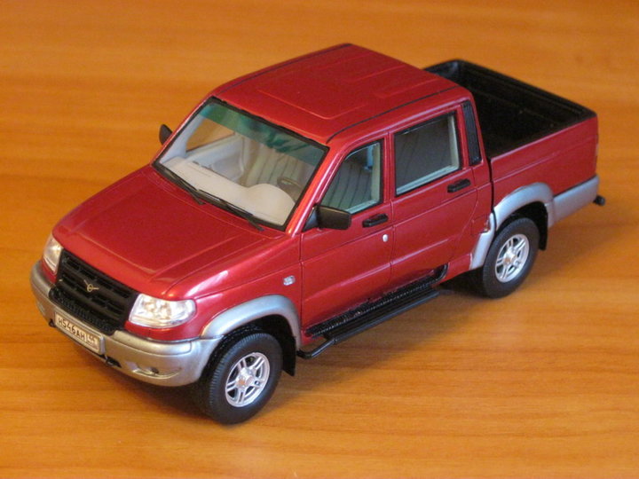 UAZ Pickup.<br />Виробник: DiP Models, Китай.<br />Mасштаб - 1:43.