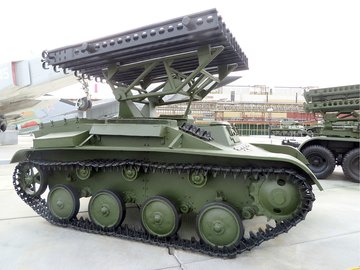 1280px-БМ-8-24_в_Музее_военной_техники_УГМК.jpg