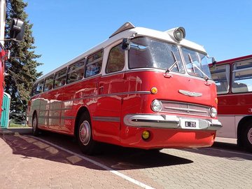 Foto1.Ikarus-55-Lux.jpg