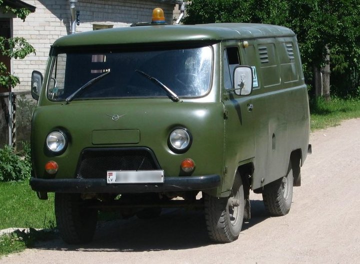 UAZ452_1.jpg