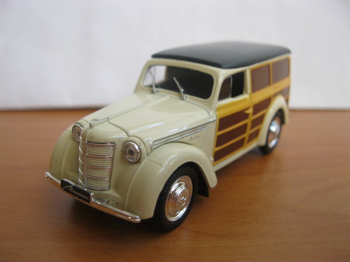 Москвич-400-422.<br />Виробник - PCT (вид-во DeAgostini - ж.с.&quot;Автолегенды СССР&quot;).<br />Масштаб - 1:43.