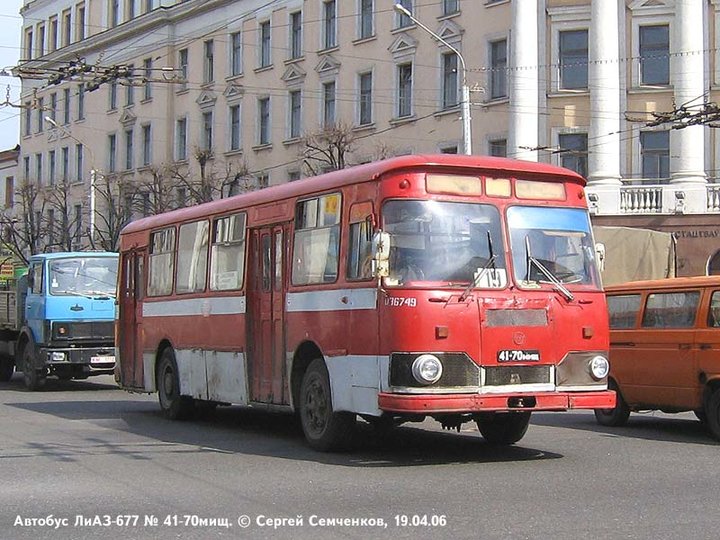 LIAZ677_28.jpg