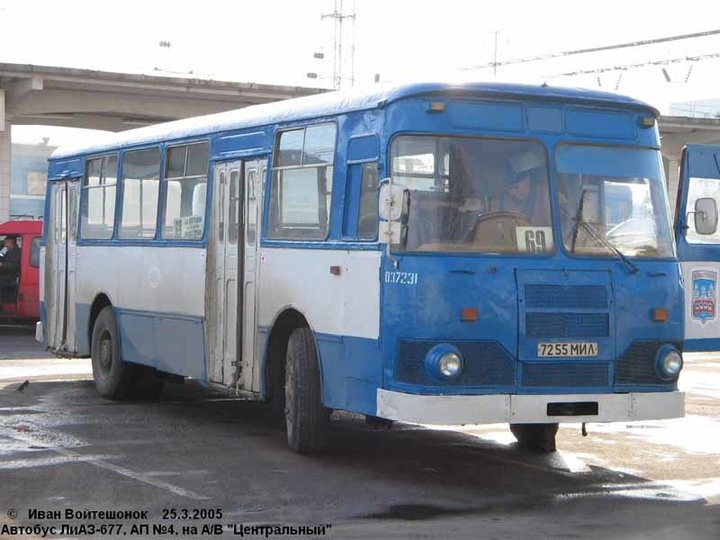 LIAZ677_32.jpg