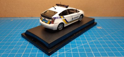 1_43_toyota_prius_slidche_upravlinnja_white_j_collection (1).jpg