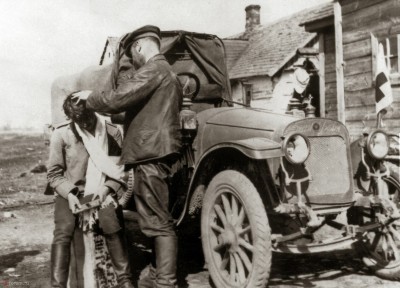 Russo-Balt K 12-24 Ambulance 1914_1 (1).jpg