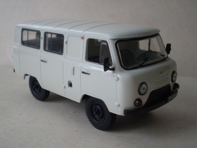 UAZ-452 IST1.jpg