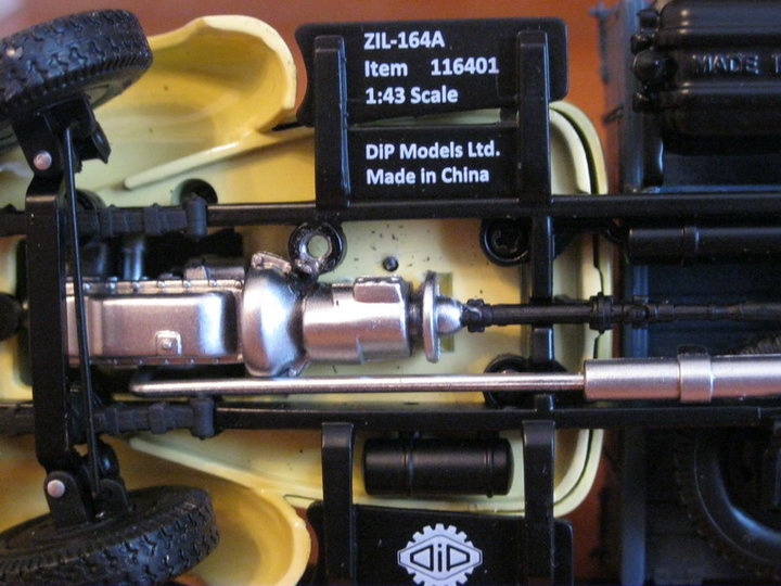 ZiL-164A (ЗіЛ-164А). <br />Виробник -  DiP Models, Китай.<br />Масштаб: 1:43.