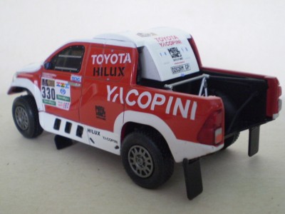 Toyota Hilux 330-2017-13.jpg