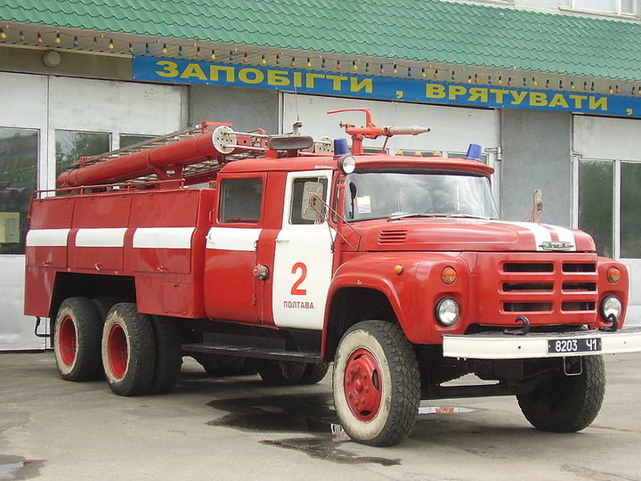 ZIL133GYA_AC40.JPG