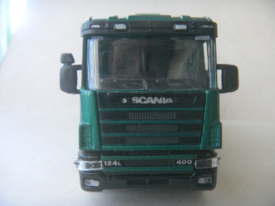 Scania 124L 400-7.jpg