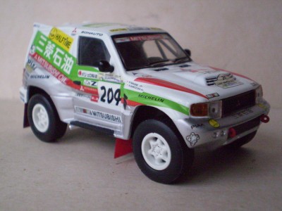 Mitsubishi Pajero 204 kon1.jpg