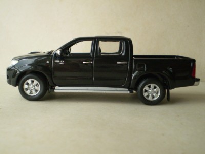 Toyota Hilux 7-7.jpg