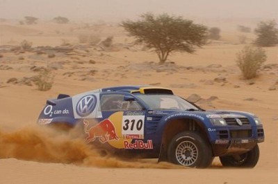 Rallye-Barcelona-Dakar-2005-560x373-3490c2f45e60f82b.jpg