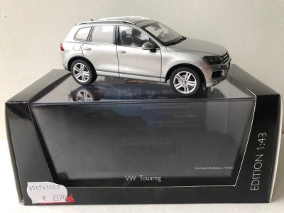 VW Touareg Schuco1.jpg