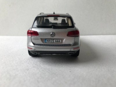 VW Touareg Schuco4.jpg