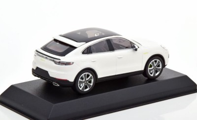 Porsche Cayenne e-hybrid3.jpg