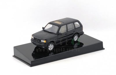 Range Rover 4.6 HSE black AutoArt.jpg