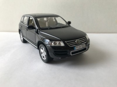 VW Touareg 2002-2.jpg