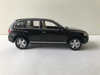 VW Touareg 2002-3.jpg