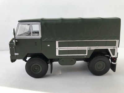 Land Rover 101-4.jpg