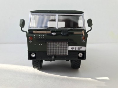 Land Rover 101-5.jpg