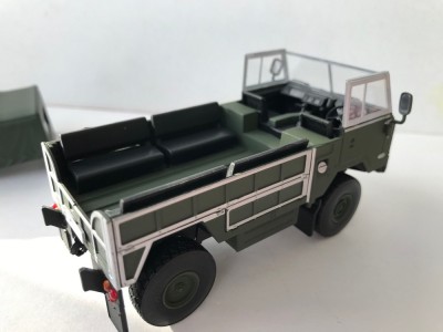 Land Rover 101-9.jpg