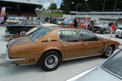 Iso_Rivolta_Fidia_(S4)_1967-1975_(1969_5.4L_V8_sedan_4d)_(01)_-BC1-.jpg