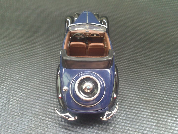 Модель: BMW 327 Roadster<br />Виробник: Detail Cars<br />Масштаб: 1/43