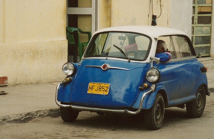 800px-Isetta_cuba.jpg